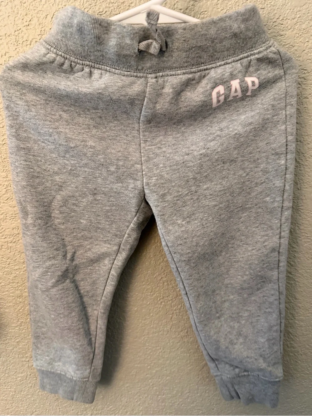 GAP Toddler Girl 2T Matching Grey Zip Hoodie with Pink Logo & Pant Set EUC